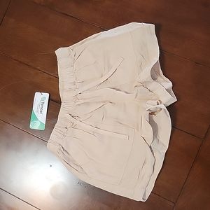 NWT Love Tree short Small New